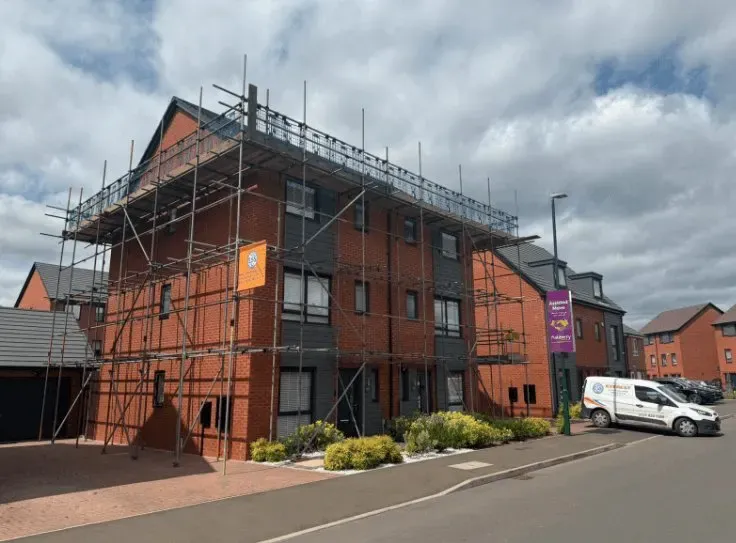Independent Scaffolding for Residential Roof Repairs, photo 2